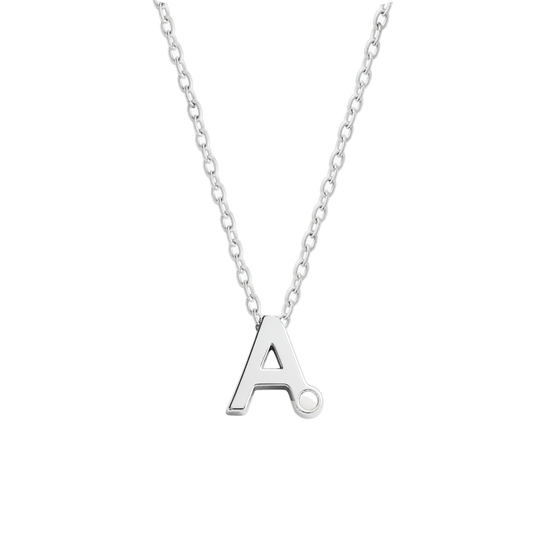Alix Initialen-Kette in Silber, Buchstabe A mit kleinem rundem Muttermilchstein am Fuß, an feiner Ankerkette