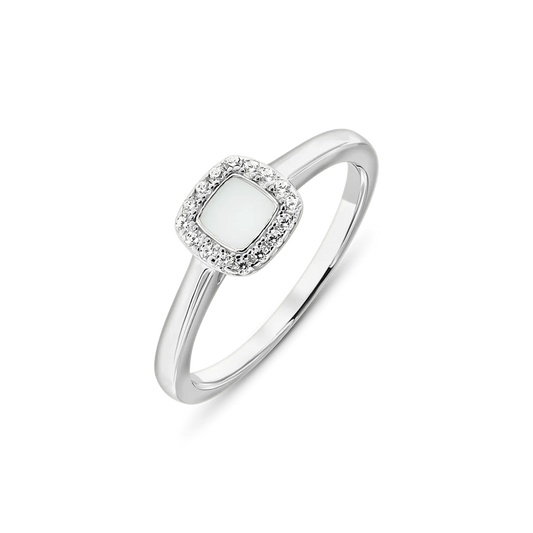 Silberner Ring mit quadratischer Muttermilch-Kunstharzfläche, umgeben von funkelnden Zirkonia-Steinen.