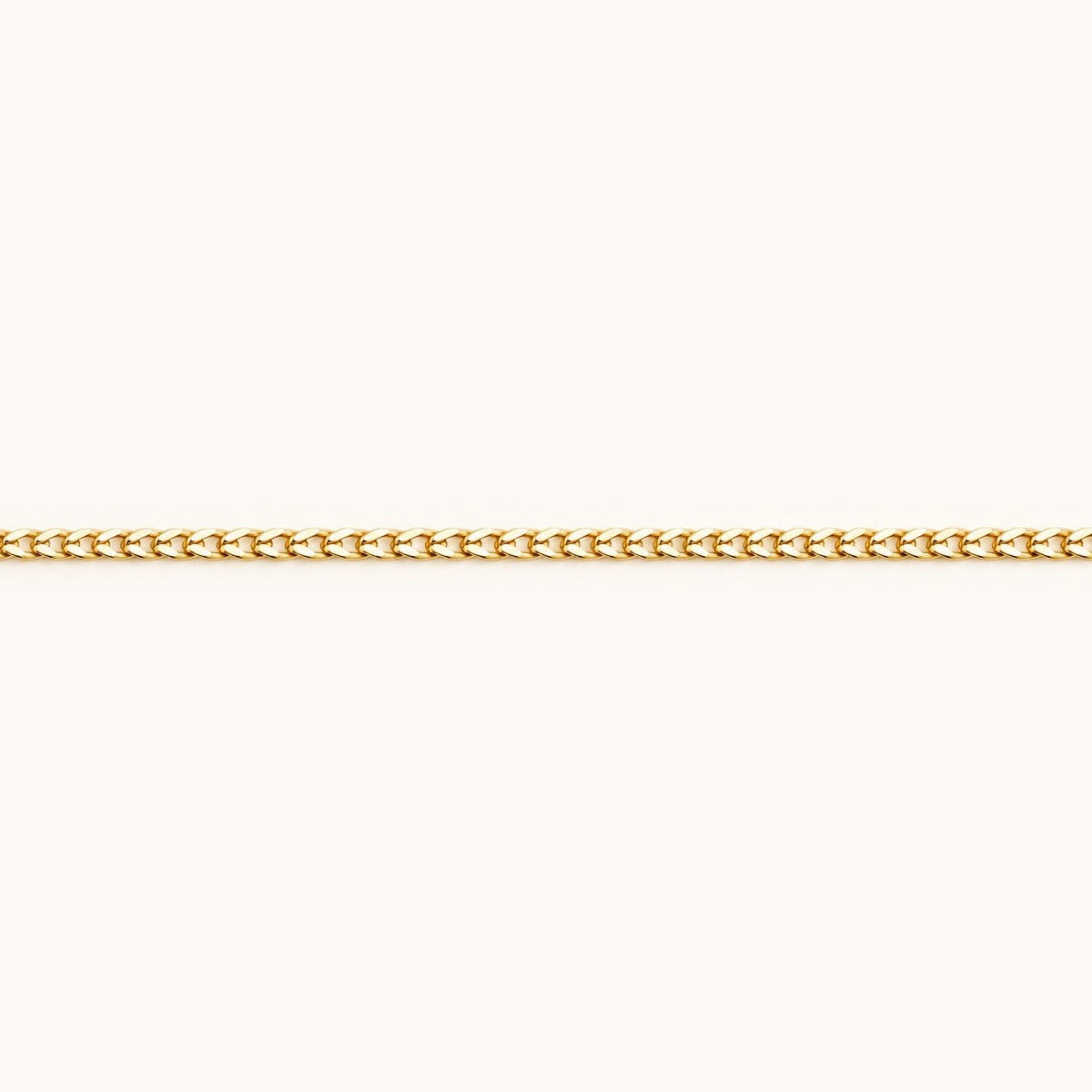Feine Kette aus glänzendem Gelbgold mit einem klassischen, geflochtenen Design.